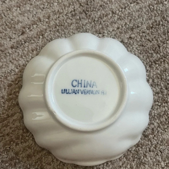 Vintage Coastal grandma White shell trinket dish - Picture 2 of 5
